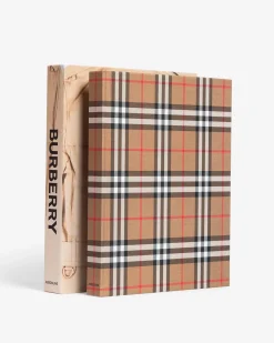 ASSOULINE Burberry^ Fashion|Iconic Brands