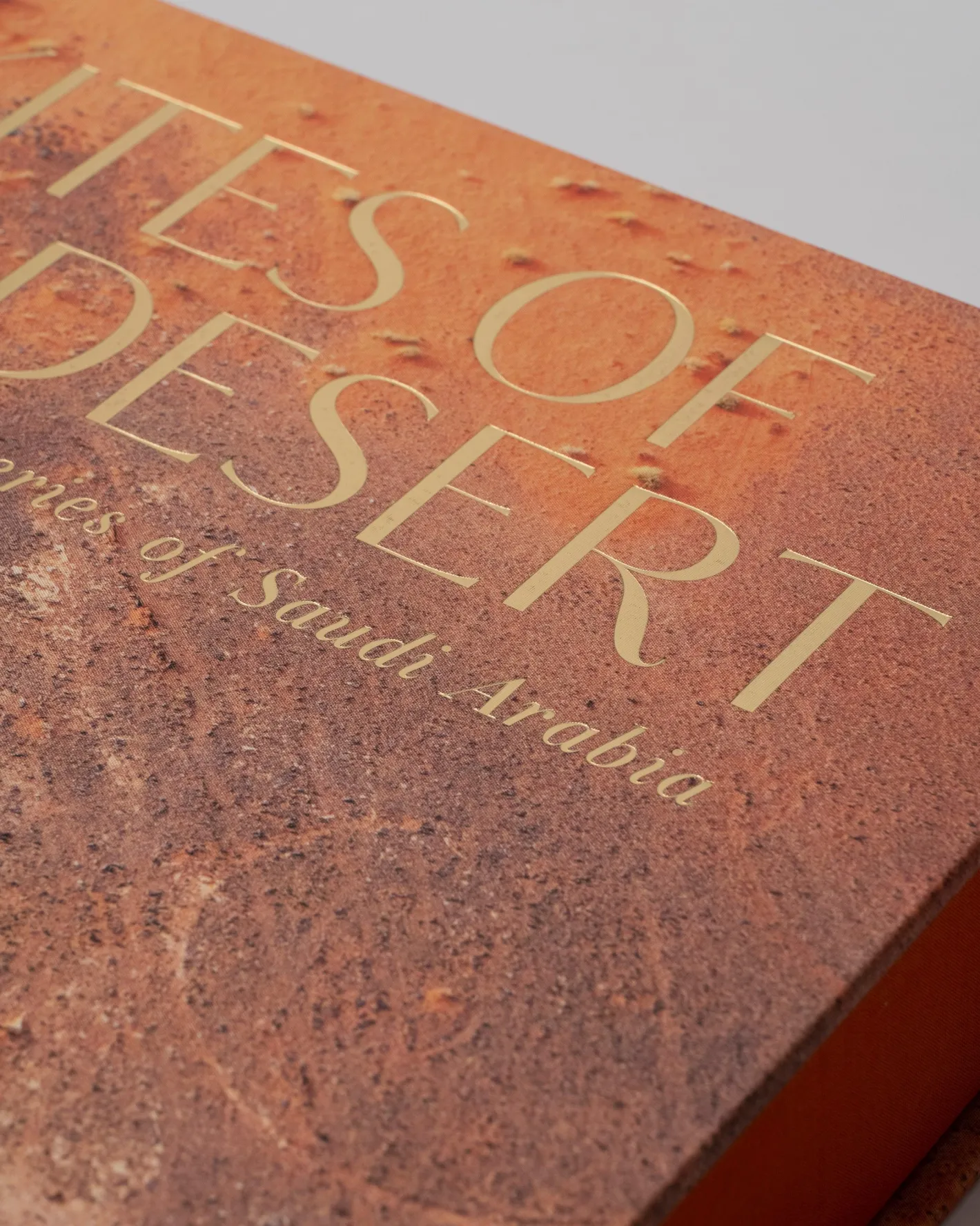 ASSOULINE Kites of the Desert: Archaeological Mysteries of Saudi Arabia^ Travel